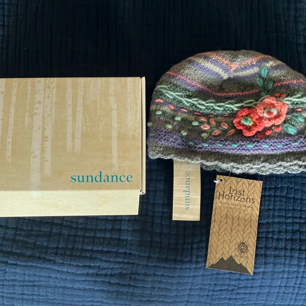 NWT Sundance Posie Hat - Hand Knit